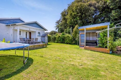 Photo of property in 18 Cumming Street, Okato, 4335