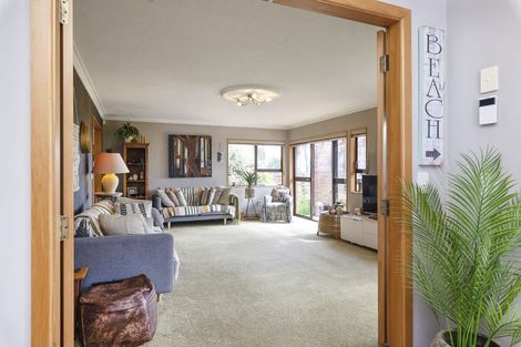 Photo of property in 71 Huia Street, Waikanae, 5036