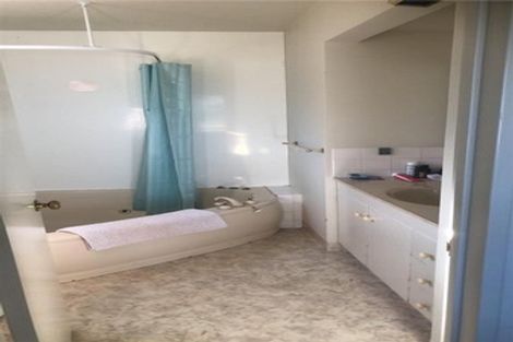 Photo of property in 6 Harvey Street, Waipahihi, Taupo, 3330