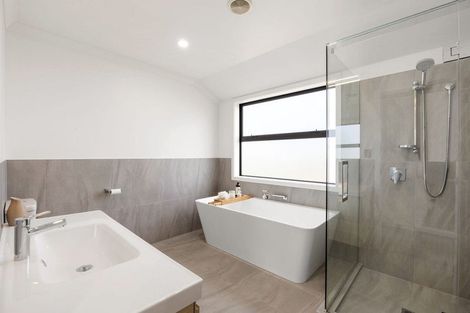 Photo of property in 11 South Oaks Close, Pukemoremore, Cambridge, 3493