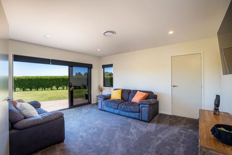Photo of property in 917 Carrington Road, Hurworth, New Plymouth, 4371
