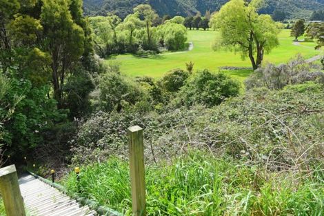 Photo of property in 5 Twin Lakes Road, Te Marua, Upper Hutt, 5018