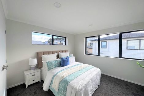 Photo of property in 12c Borrowdace Avenue, Botany Downs, Auckland, 2010