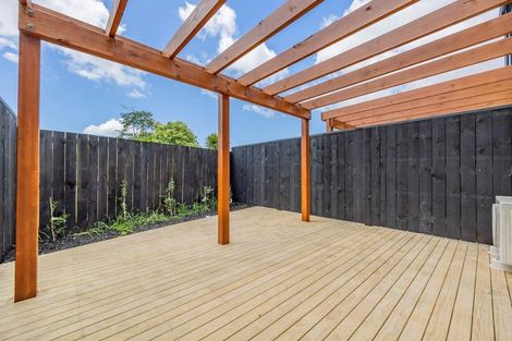 Photo of property in 649d Te Atatu Road, Te Atatu Peninsula, Auckland, 0610