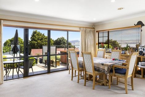 Photo of property in 6 Maniapoto Grove, Waipahihi, Taupo, 3330