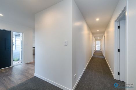 Photo of property in 19 Silicon Way, Fitzherbert, Palmerston North, 4410