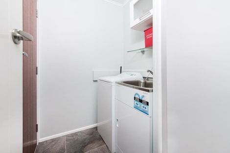 Photo of property in 1/6 Murray Road, Te Atatu Peninsula, Auckland, 0610