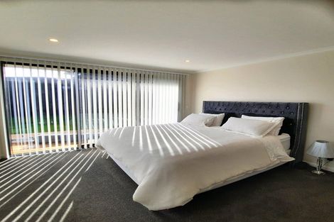 Photo of property in 5 Omahuru Road, Glenbrook, 2681