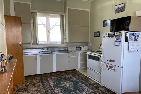 Photo of property in 20 Cambria Street, Hawera, 4610