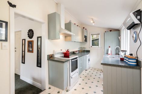 Photo of property in 82 Glen Road, The Glen, Dunedin, 9011