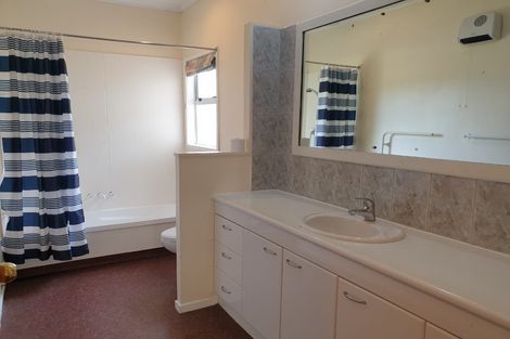 Photo of property in 1190 East Coast Road, Redvale, Albany, 0794