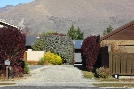 Photo of property in 3 Redwood Court, Kelvin Heights, Queenstown, 9300