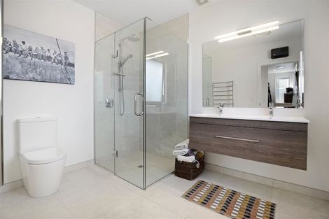 Photo of property in 2 Nokomai Street, Wanaka, 9305