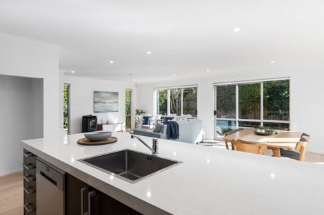 Photo of property in 8a Queen Street, Brighton, Dunedin, 9035