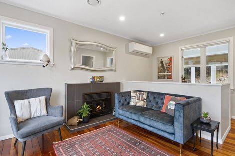 Photo of property in 51 Handyside Street, Tawa, Wellington, 5028