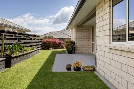 Photo of property in 5 Vista Close, Omokoroa, 3114