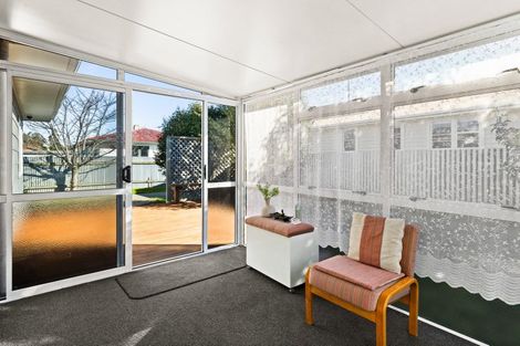 Photo of property in 2/434 Gloucester Street, Taradale, Napier, 4112