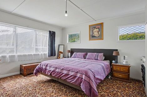 Photo of property in 12 Corbett Street, Hector, 7822