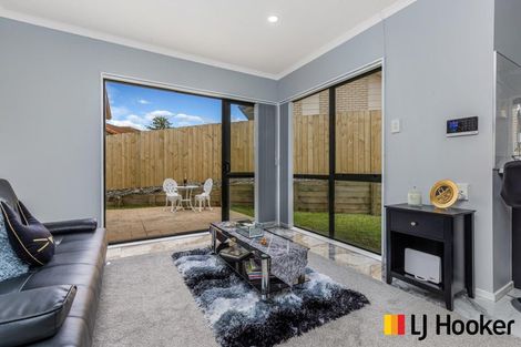Photo of property in 54 Etherton Drive, Weymouth, Auckland, 2103