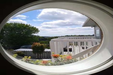 Photo of property in 129 Oaktree Avenue, Browns Bay, Auckland, 0630