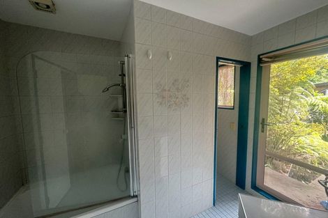 Photo of property in 2/823 East Coast Road, Northcross, Auckland, 0630