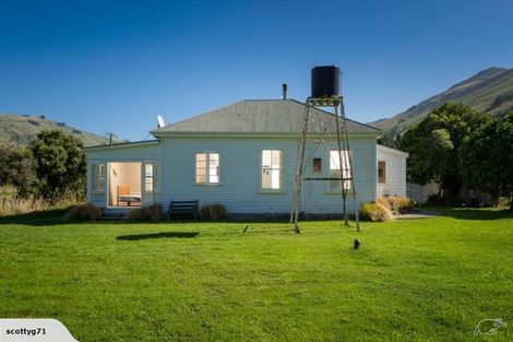 Photo of property in 20 Chorlton Road, Okains Bay, 7583