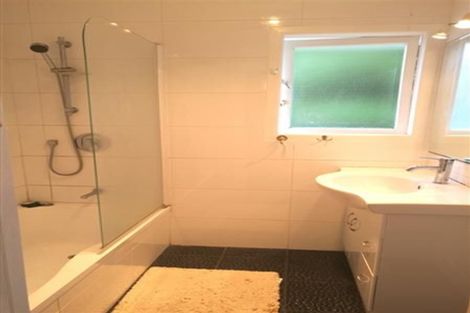 Photo of property in 1/11 Strid Road, Te Atatu South, Auckland, 0610