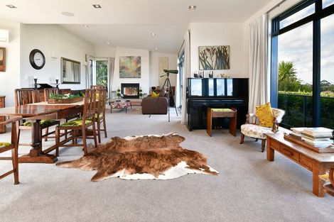 Photo of property in 15 Maire Road, Orewa, 0931