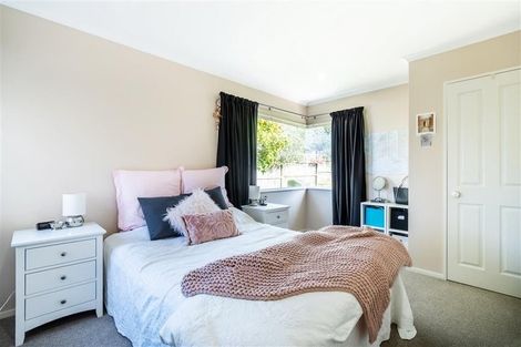 Photo of property in 48 Hogarth Rise, West Harbour, Auckland, 0618