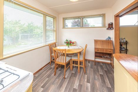 Photo of property in 2 Borlase Place, Aramoho, Whanganui, 4500