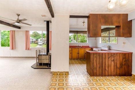 Photo of property in 13 Hookway Grove, Paraparaumu, 5032