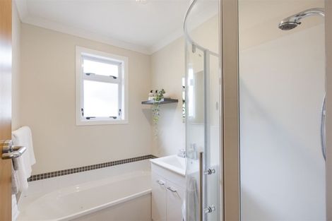 Photo of property in 12 Snowdon Avenue, Terrace End, Palmerston North, 4410