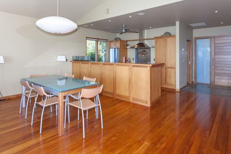 Photo of property in 36 Tutaritari Road, Hahei, Whitianga, 3591