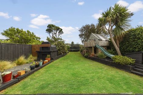 Photo of property in 10 Tarawera Road, Johnsonville, Wellington, 6037