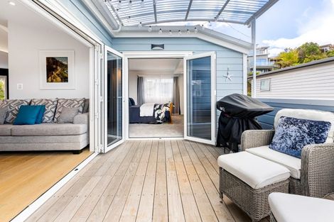 Photo of property in 1/28 Manly Esplanade, Browns Bay, Auckland, 0630