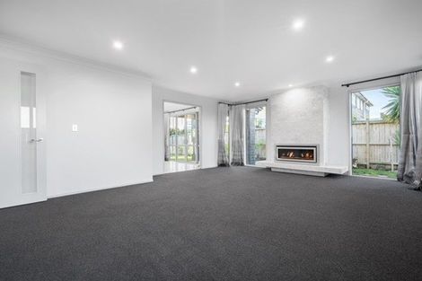 Photo of property in 18 Milano Boulevard, Karaka, Papakura, 2113