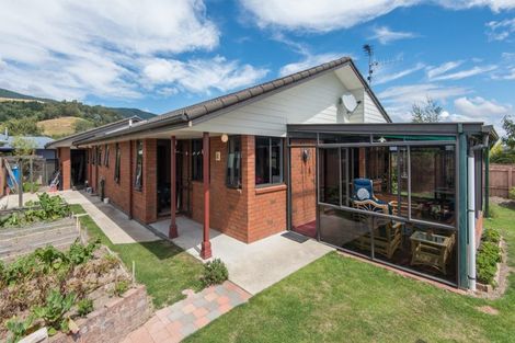 Photo of property in 21 Covent Drive, Stoke, Nelson, 7011