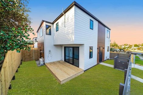 Photo of property in 137a Mahia Road, Wattle Downs, Auckland, 2103