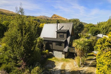 Photo of property in 13 Inverness Crescent, Arrowtown, 9302