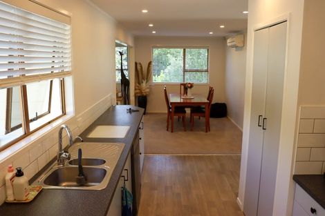 Photo of property in 43 Kamara Road, Glen Eden, Auckland, 0602