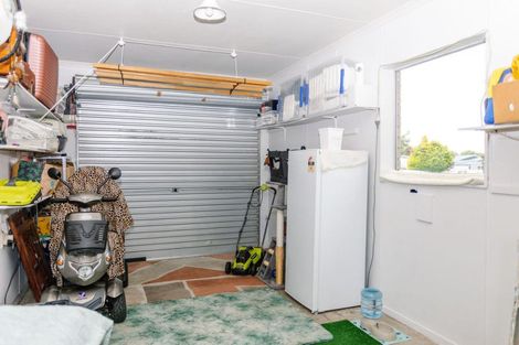 Photo of property in 17 Mccallum Street, Dannevirke, 4930