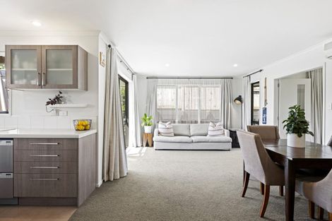 Photo of property in 92 Falcon Drive, Welcome Bay, Tauranga, 3112