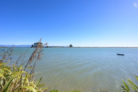 Photo of property in 14 Martin Street, Monaco, Nelson, 7011