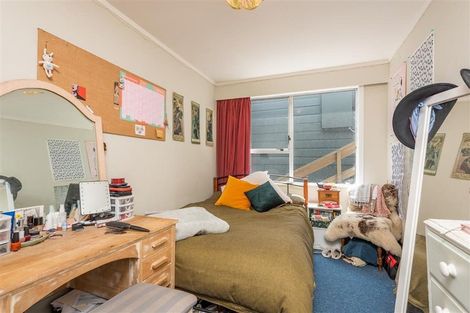 Photo of property in 137 Kelburn Parade, Kelburn, Wellington, 6012