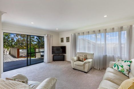 Photo of property in 2/12 Richards Avenue, Forrest Hill, Auckland, 0620
