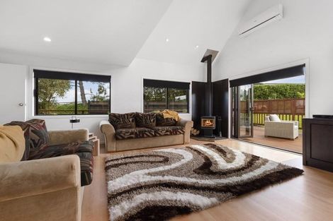 Photo of property in 42 Weza Lane, Kumeu, 0810