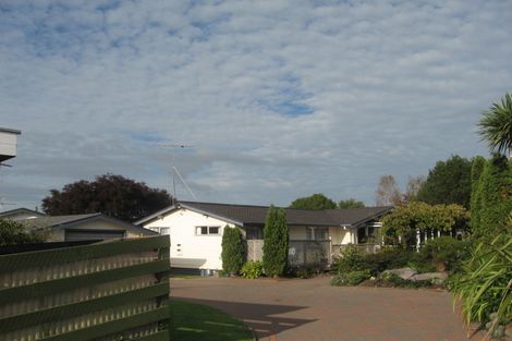 Photo of property in 57 Cascades Road, Pakuranga Heights, Auckland, 2010