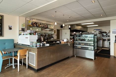 Photo of property in 5/154 Marine Parade, Mount Maunganui, 3116