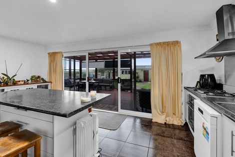 Photo of property in 15 Gilbert Street, Kakaramea, Patea, 4598