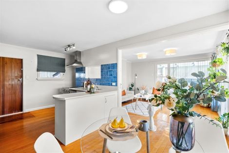 Photo of property in 7a Cunliffe Road, Redwood, Christchurch, 8051